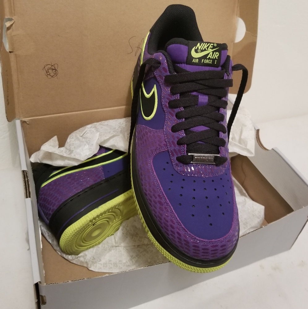 Men sneakers